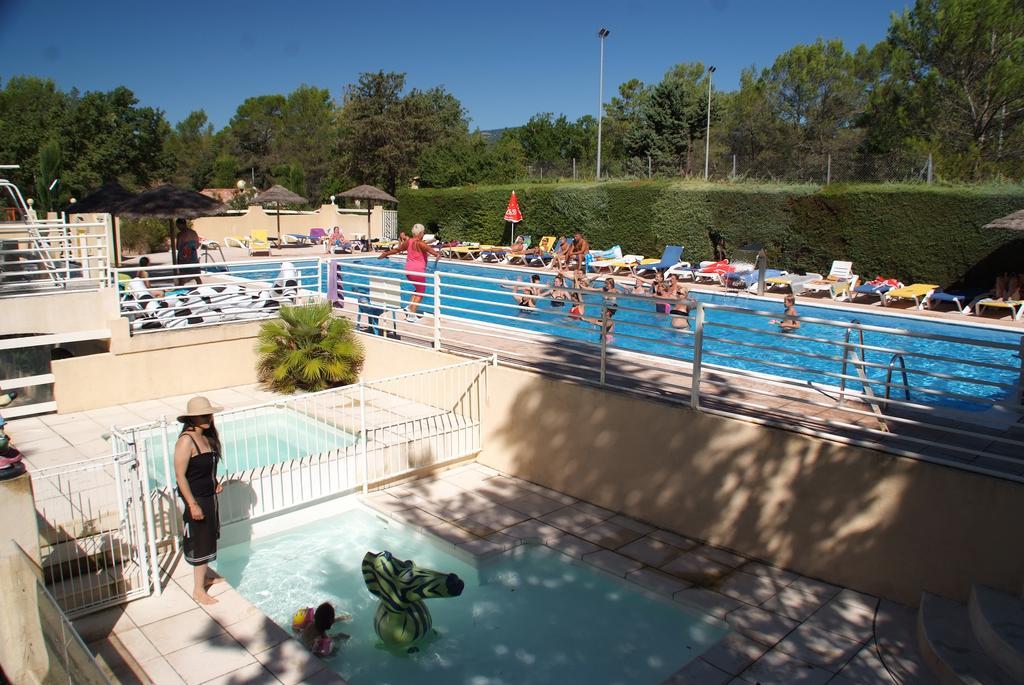 Camping Le Parc Saint-Paul-en-Forêt المظهر الخارجي الصورة